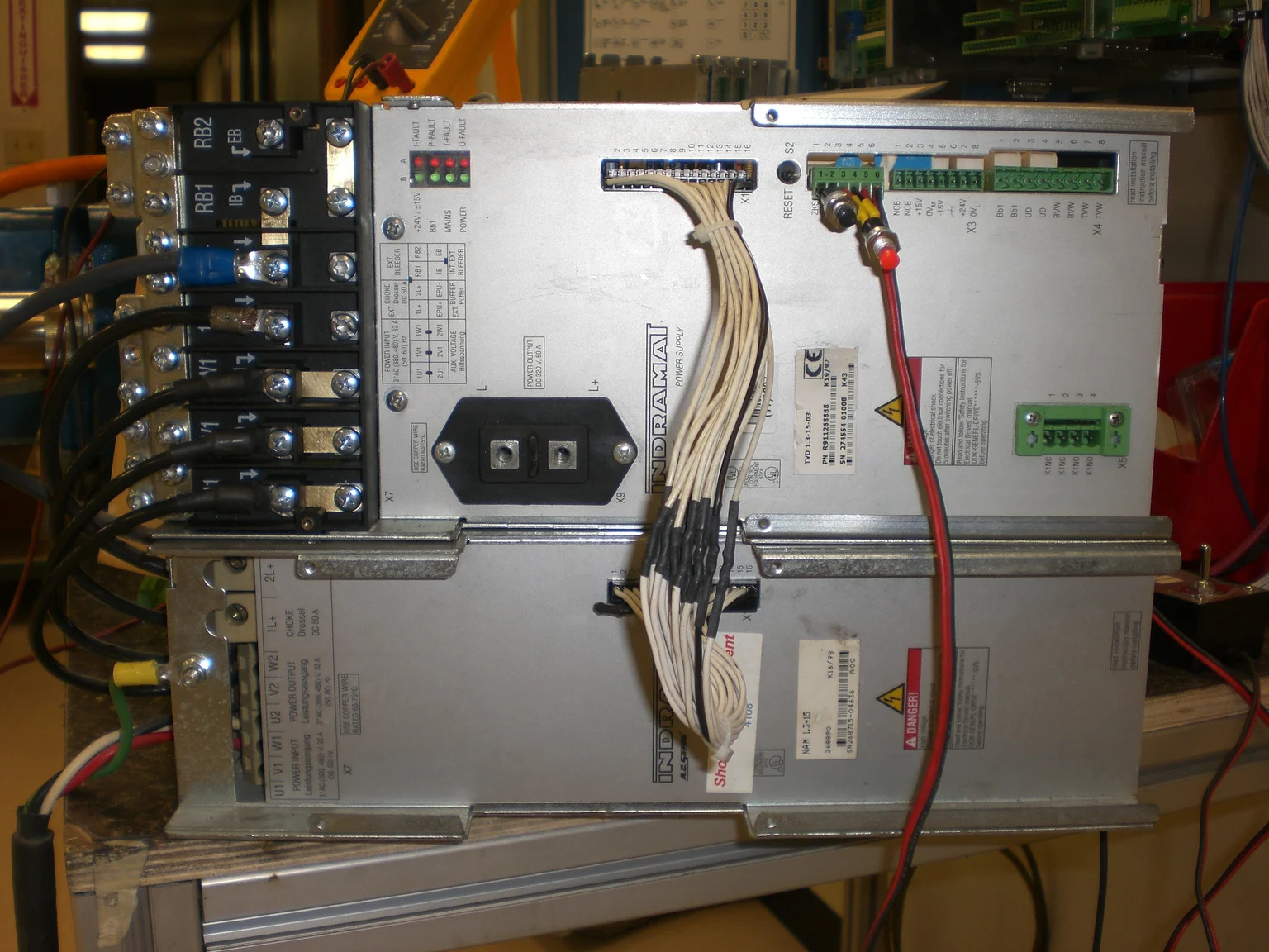 Litco bench reference: NAM1.3-15 mains connection module below a TVD1.3-15-03 power supply